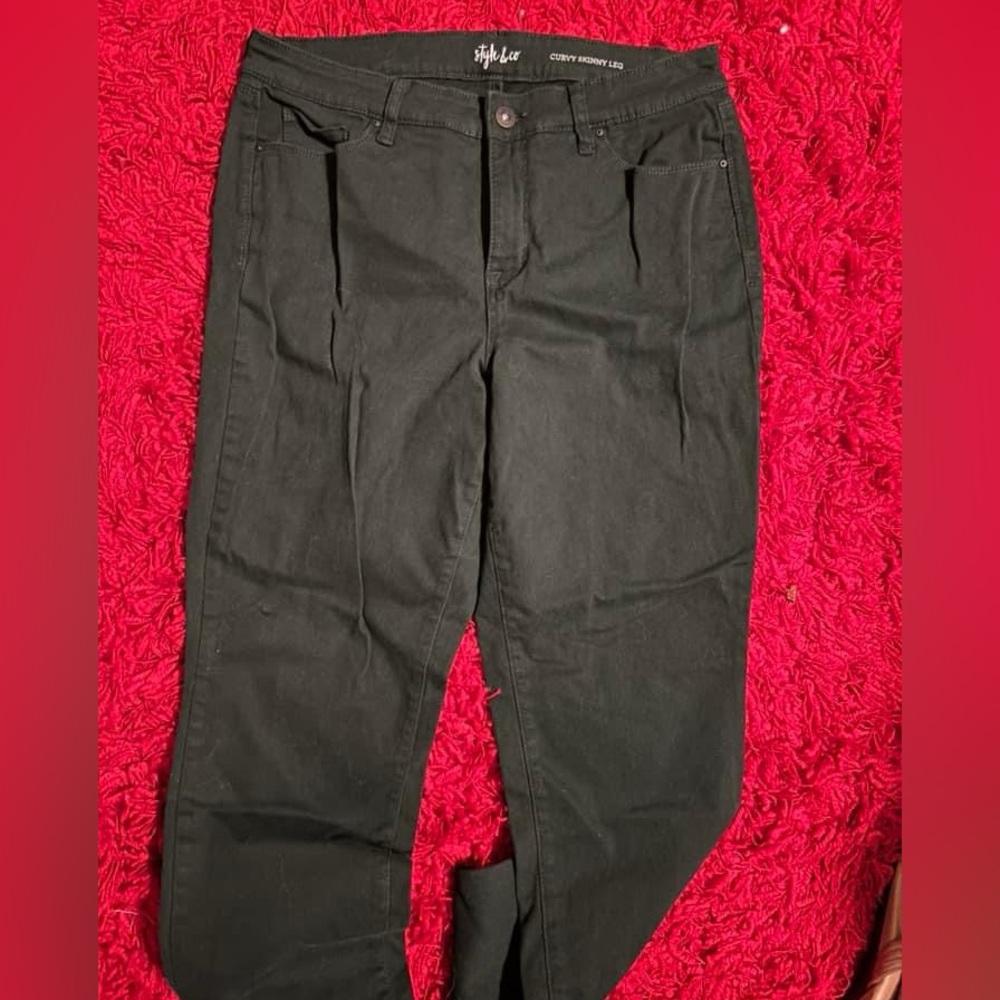 VGUC- Style & Co. - size 12 curvy skinny leg jeans